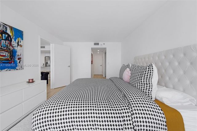 7601 E Treasure Dr 2209, North Bay Village, FL 33141