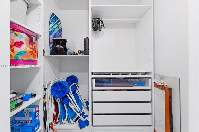 7601 E Treasure Dr 2209, North Bay Village, FL 33141