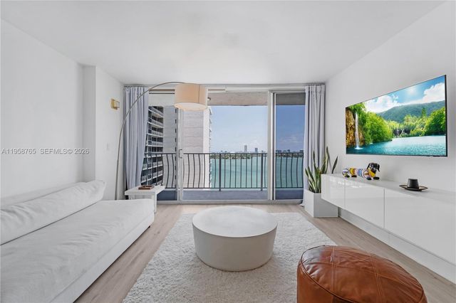 7601 E Treasure Dr 2209, North Bay Village, FL 33141