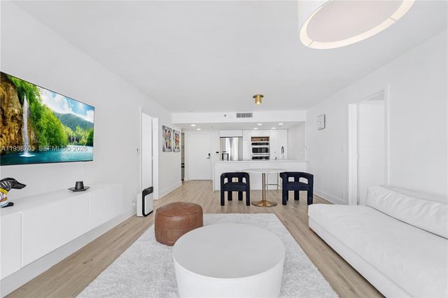 7601 E Treasure Dr 2209, North Bay Village, FL 33141