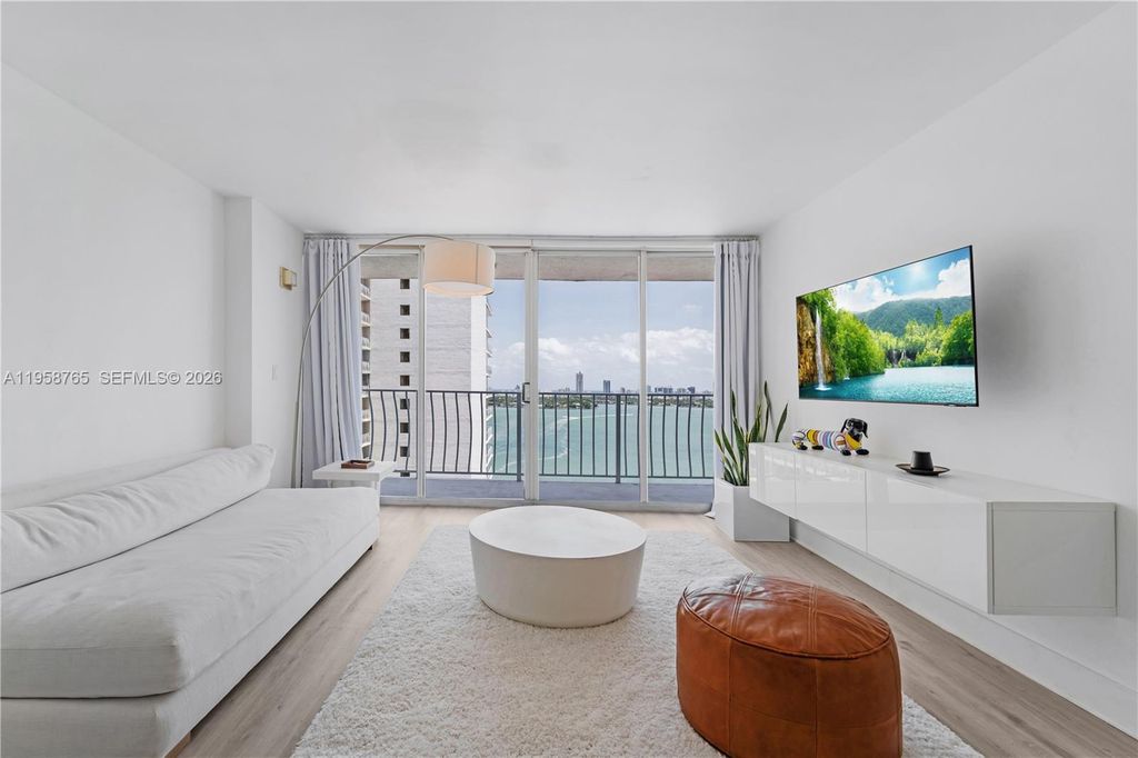 7601 E Treasure Dr 2209, North Bay Village, FL 33141