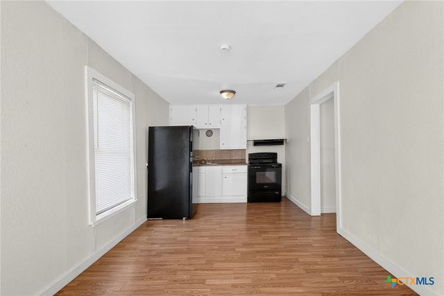 422 W Green Avenue, Killeen, TX 76541