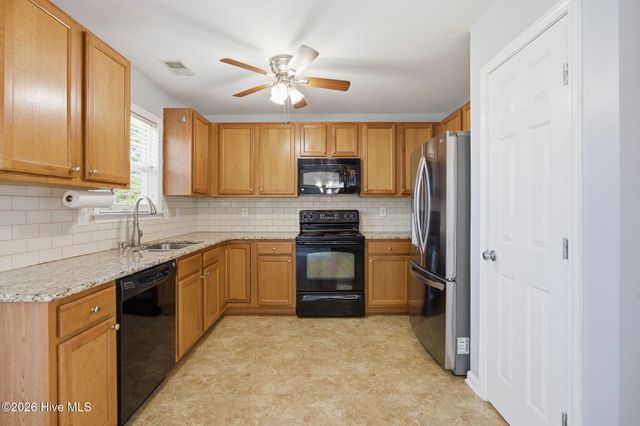 1104 Crestfield Way, Leland, NC 28451
