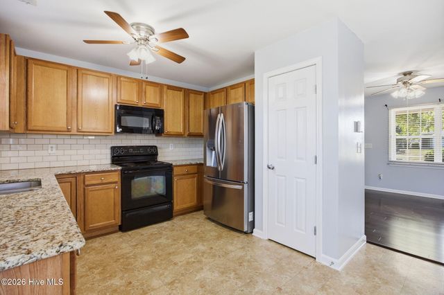 1104 Crestfield Way, Leland, NC 28451