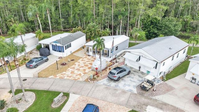 10933 Brown Pelican CIR, Estero, FL 33928