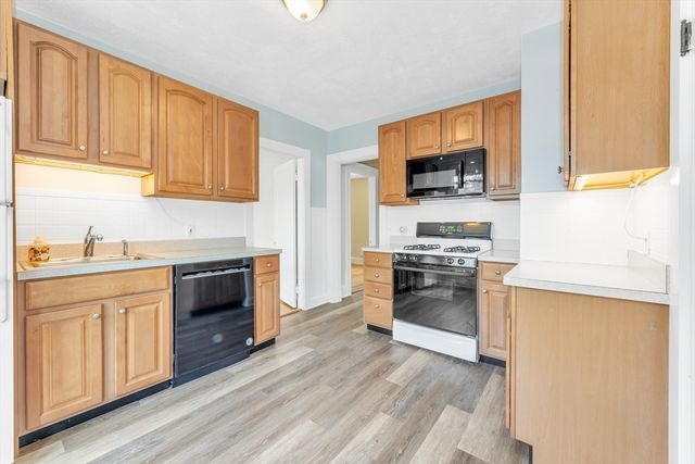21 Bradwood St, Boston, MA 02131