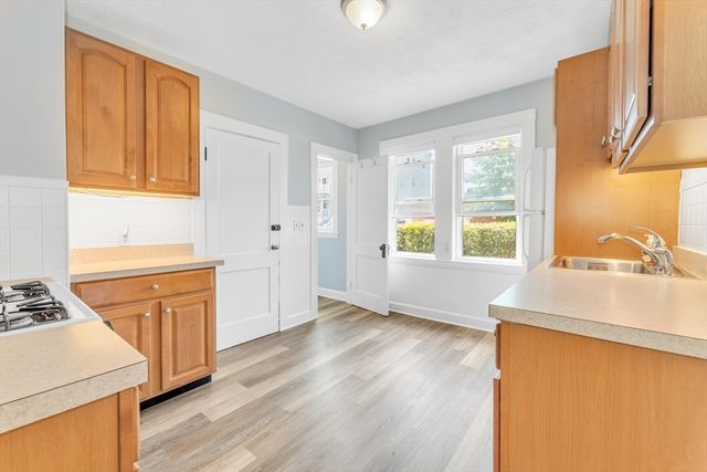 21 Bradwood St, Boston, MA 02131