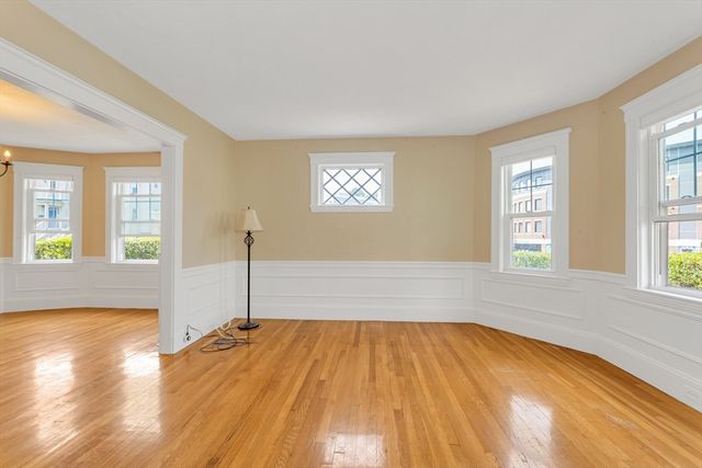 21 Bradwood St, Boston, MA 02131