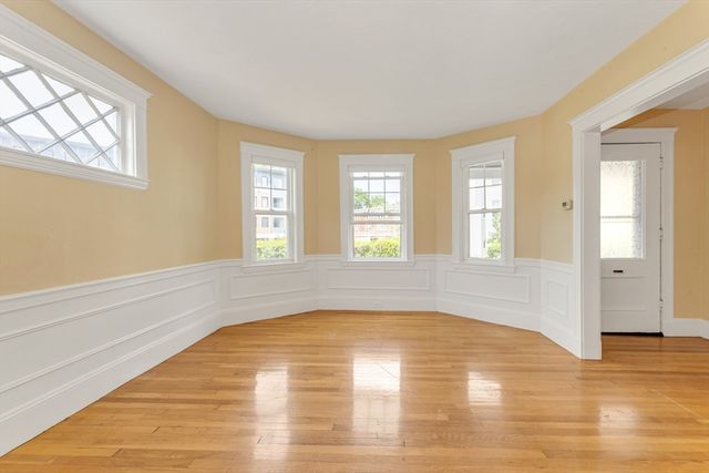 21 Bradwood St, Boston, MA 02131