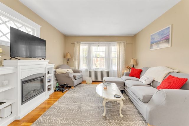 21 Bradwood St, Boston, MA 02131