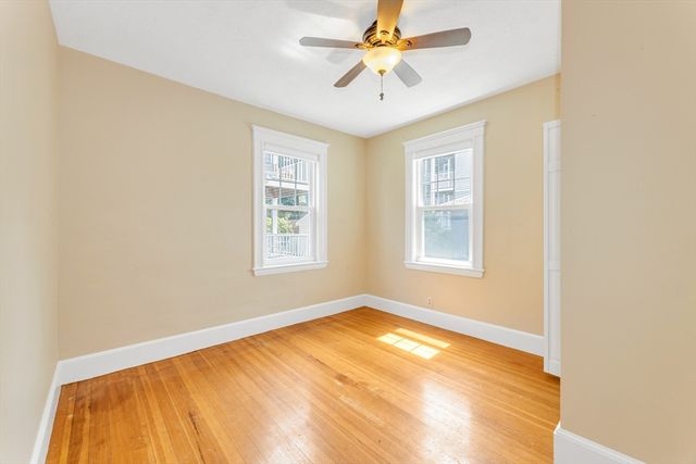 21 Bradwood St, Boston, MA 02131