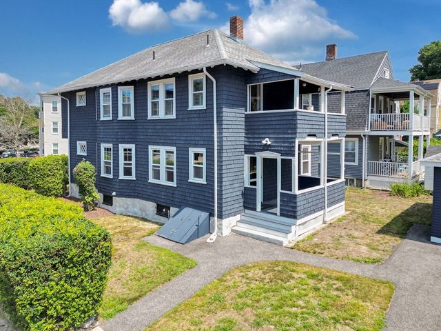 21 Bradwood St, Boston, MA 02131