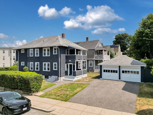 21 Bradwood St, Boston, MA 02131