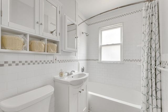 21 Bradwood St, Boston, MA 02131