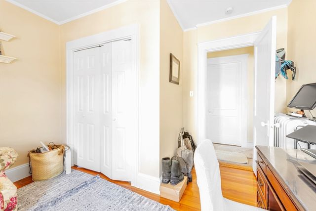 21 Bradwood St, Boston, MA 02131