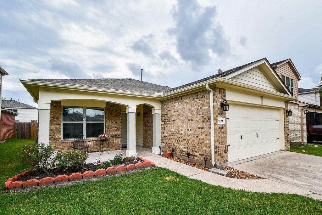 18314 Valiant Brook Court, Humble, TX 77346