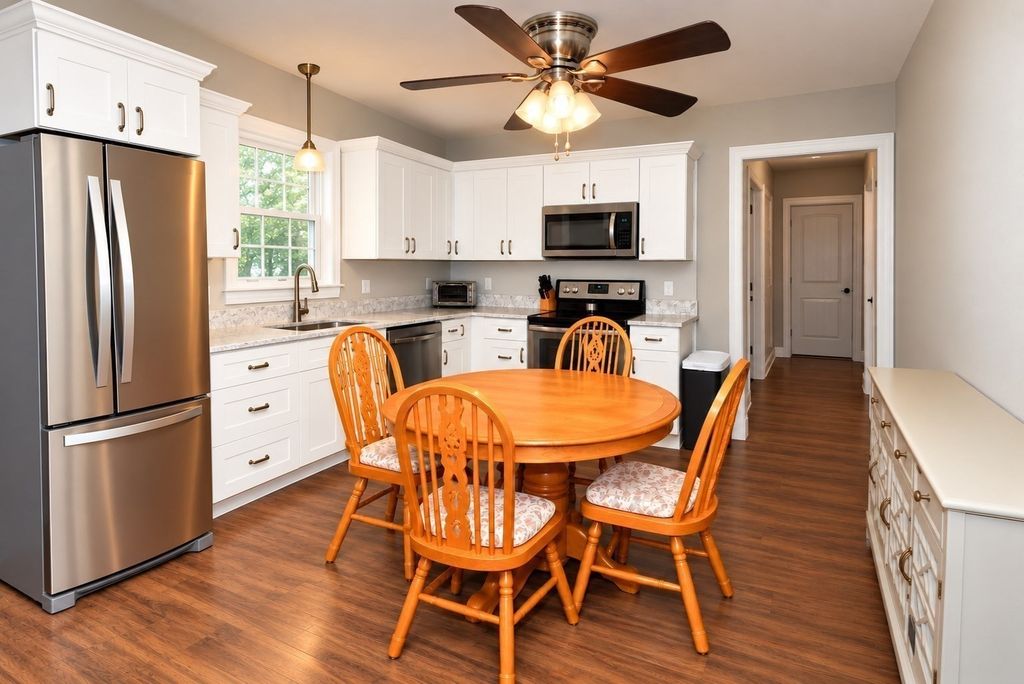 46 Litchfield Ave, Dracut, MA 01826