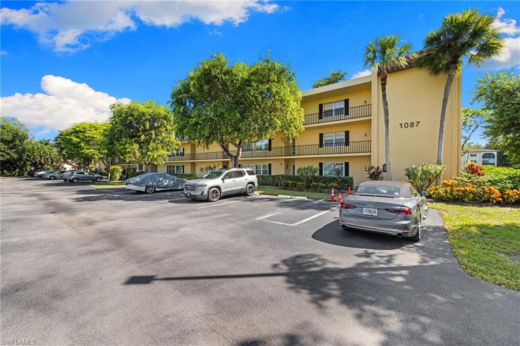 1087 Forest Lakes DR 1-309, NAPLES, FL 34105 — photo 2
