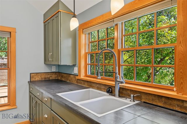 916 S 3rd Avenue, Bozeman, MT 59715