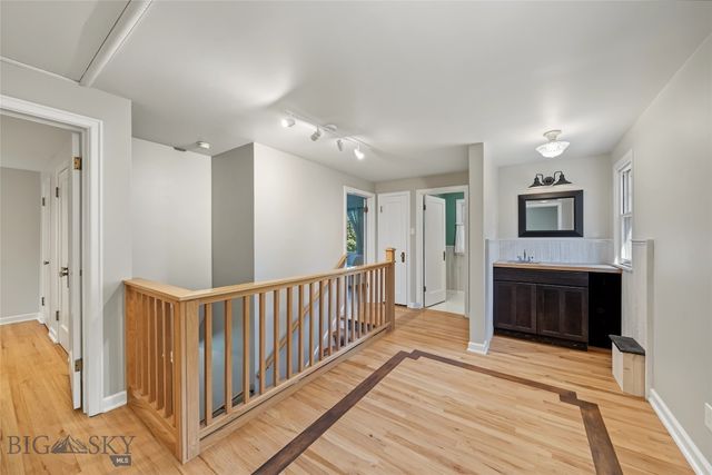 916 S 3rd Avenue, Bozeman, MT 59715