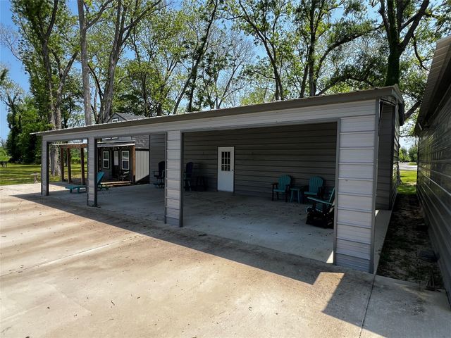 1074 W Taylor Lake Circle, Livingston, TX 77351