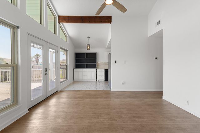 4014 Kent Drive, Galveston, TX 77554