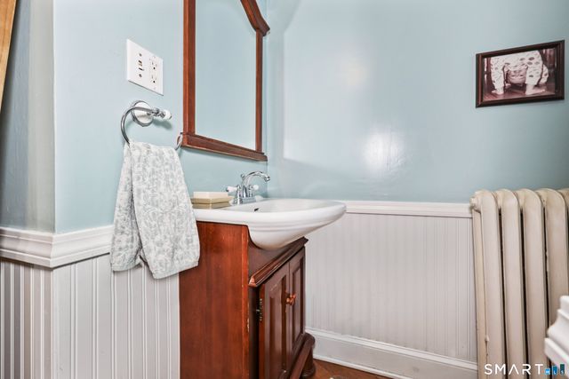 80 Cliff Street, Naugatuck, CT 06770