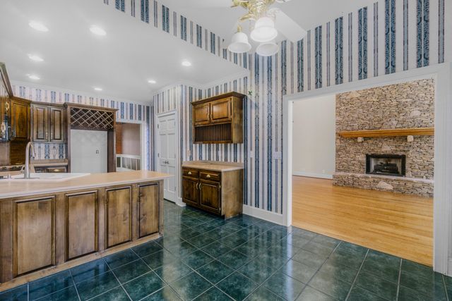 9219 Rocky Point Road, Soddy Daisy, TN 37379