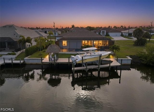 105 SW 36th PL, Cape Coral, FL 33991
