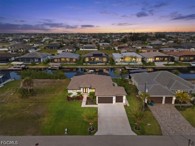 105 SW 36th PL, Cape Coral, FL 33991