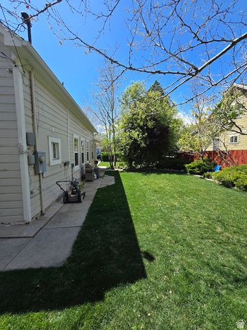 2562 QUINCY AVE, Ogden, UT 84401