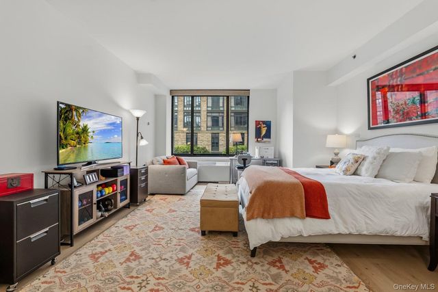 10 City Place 2B, White Plains, NY 10601