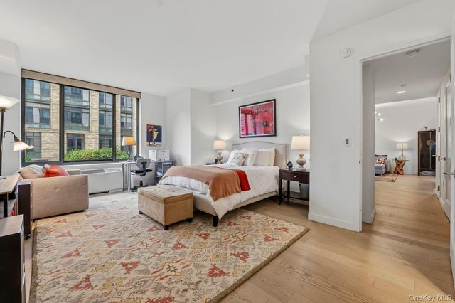 10 City Place 2B, White Plains, NY 10601