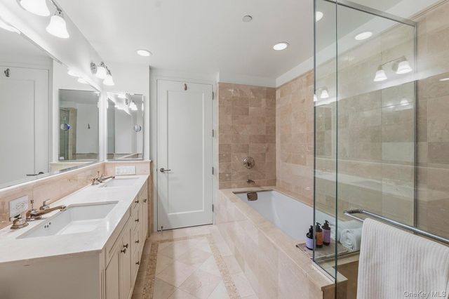 10 City Place 2B, White Plains, NY 10601
