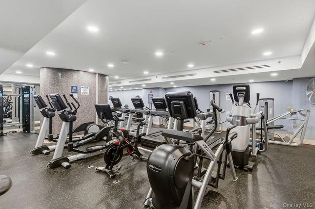 10 City Place 2B, White Plains, NY 10601