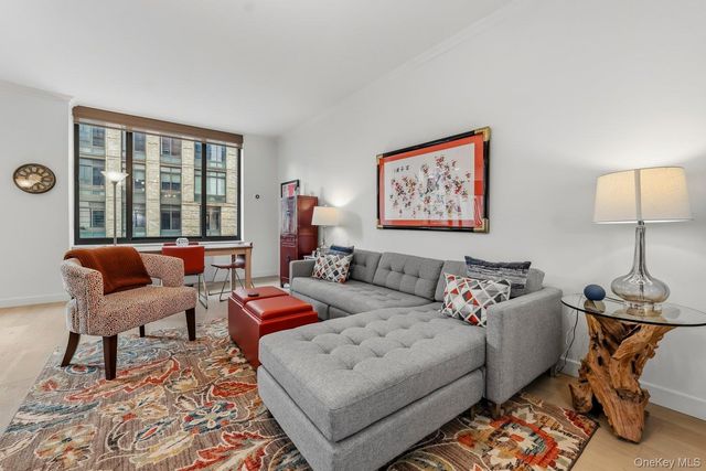 10 City Place 2B, White Plains, NY 10601