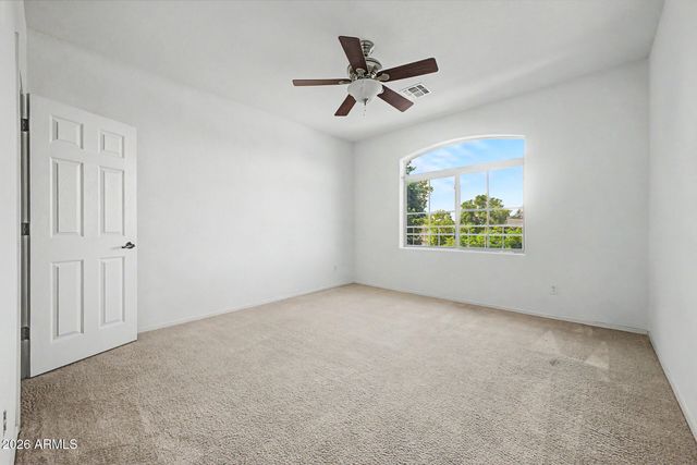 8801 W PALMAIRE Avenue, Glendale, AZ 85305