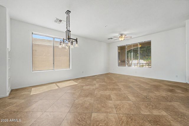 8801 W PALMAIRE Avenue, Glendale, AZ 85305