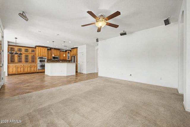 8801 W PALMAIRE Avenue, Glendale, AZ 85305