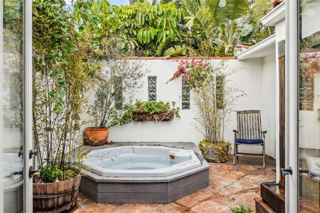 227 Ledroit Street, Laguna Beach, CA 92651