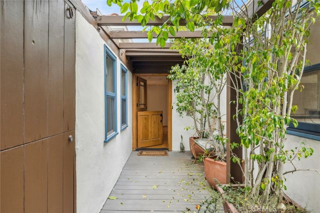 227 Ledroit Street, Laguna Beach, CA 92651
