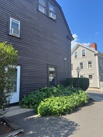 21 State 2, Marblehead, MA 01945