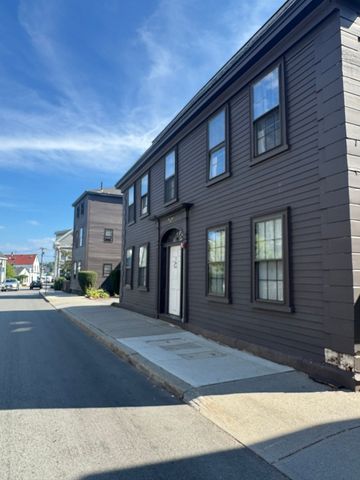 21 State 2, Marblehead, MA 01945