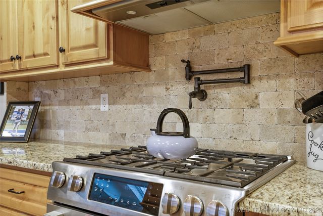 6787 E 66th Place, Tulsa, OK 74133