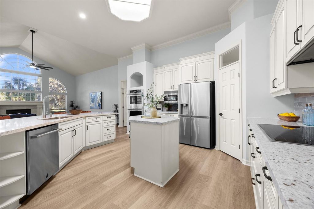 Image 16 of property listing at 4606 SW 97TH TERRACE, Gainesville, FL 32608