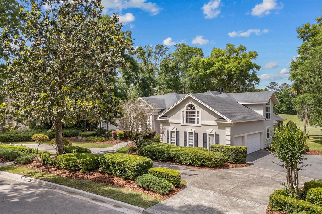 Image 6 of property listing at 4606 SW 97TH TERRACE, Gainesville, FL 32608