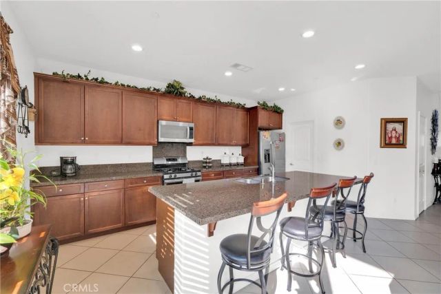 15457 Red Pepper Place, Fontana, CA 92336