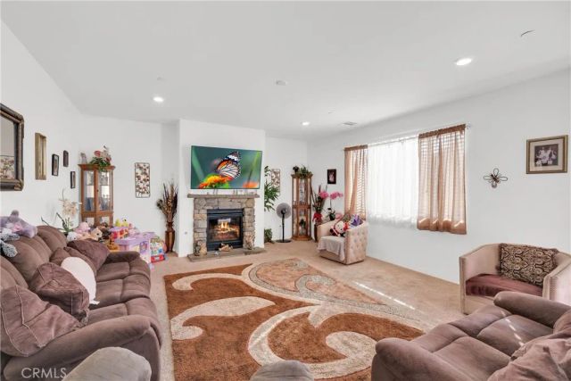 15457 Red Pepper Place, Fontana, CA 92336