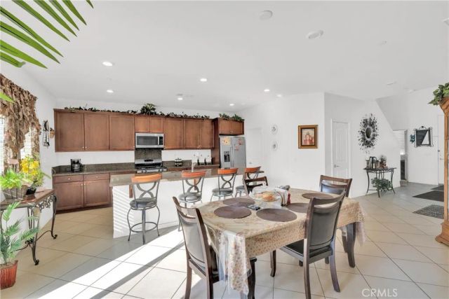 15457 Red Pepper Place, Fontana, CA 92336