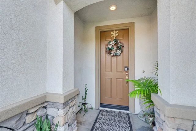 15457 Red Pepper Place, Fontana, CA 92336